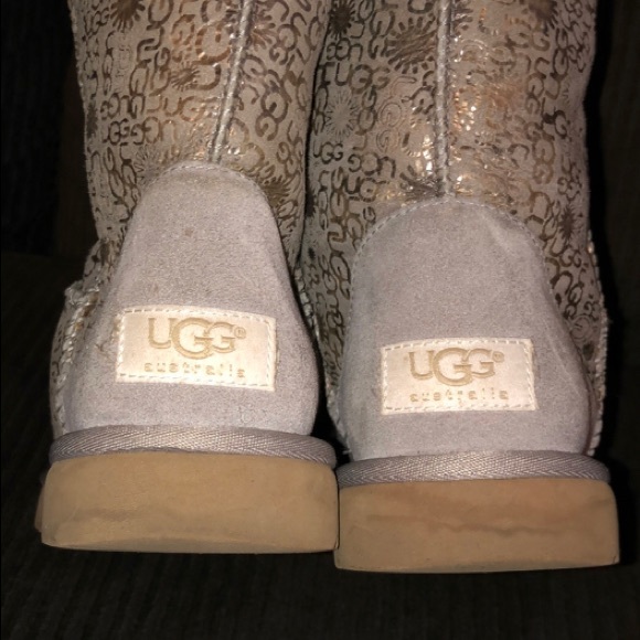 UGG Australia Limited Edition Logo, size 7, EUC - Picture 5 of 8